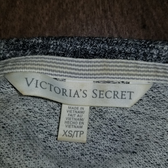 Victoria secret long sleeve - Picture 3 of 4